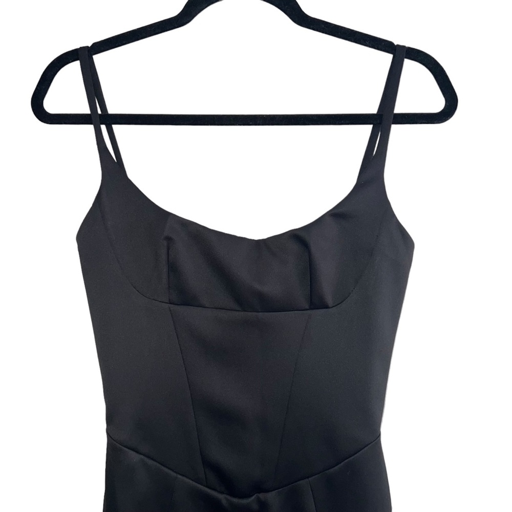 Elegant Black Women's Dress - Picture 4 of 12
